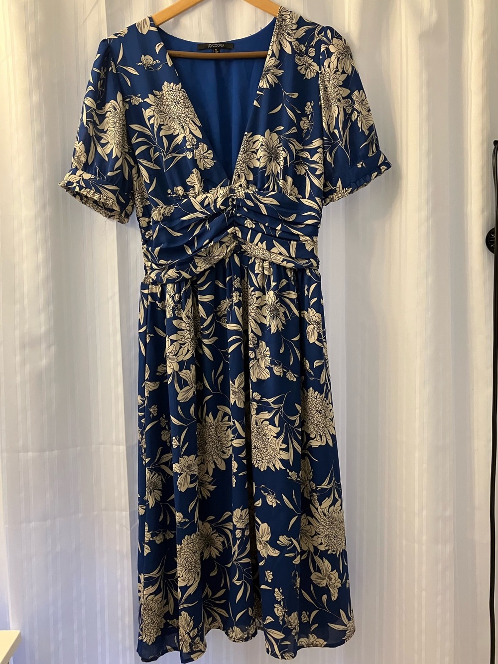 19 Cooper Blue & Cream Floral Twist-Front Midi A-Line Dress - Medium